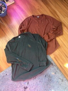 Men's Long-Sleeve Crewneck Shirt - Brown and Dark Green